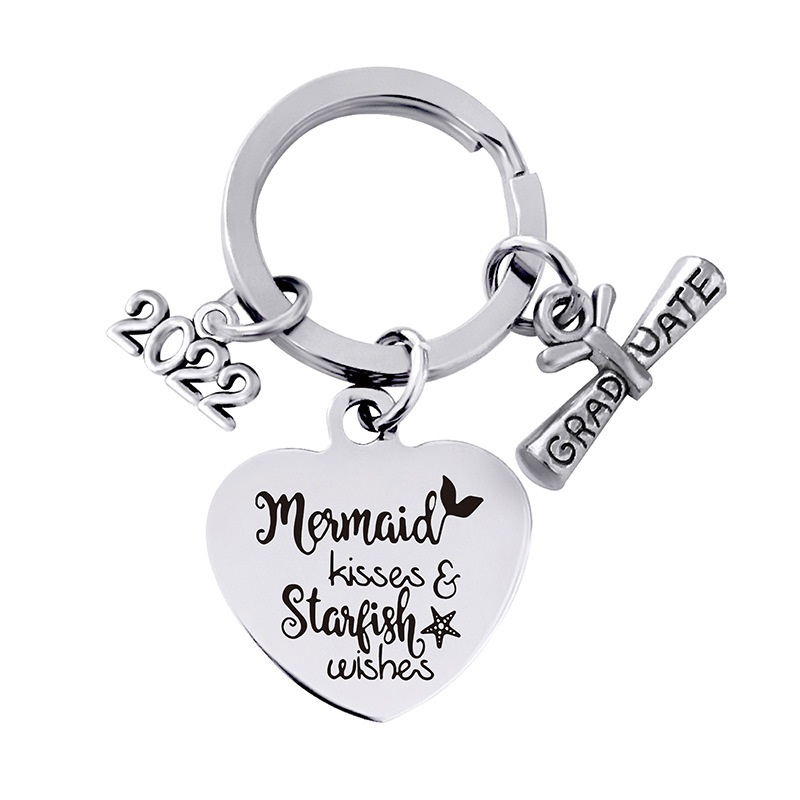 European and American cross-border stainless steel heart 2022 graduation season gift engraved metal key chain