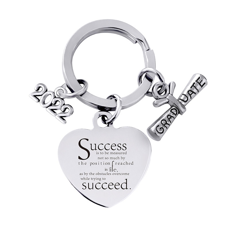 European and American cross-border stainless steel heart 2022 graduation season gift engraved metal key chain